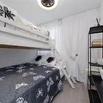 Sunrise Familiar Cerca Del Mar En Апартаменты *