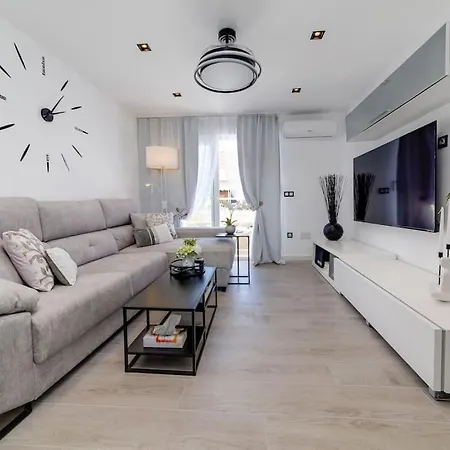 Апартаменты Sunrise Familiar Cerca Del Mar En *