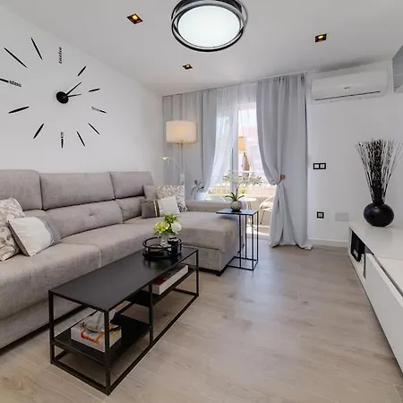 Sunrise Familiar Cerca Del Mar En Апартаменты Торевьиа