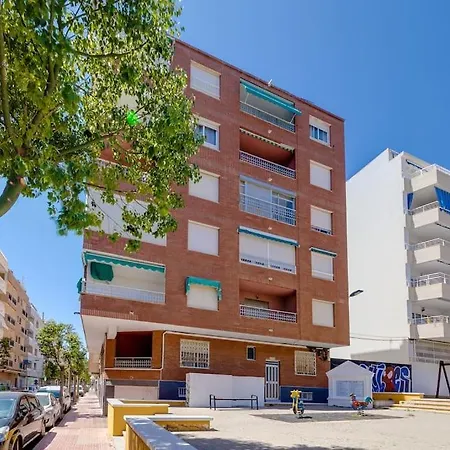 Sunrise Familiar Cerca Del Mar En Torrevieja *