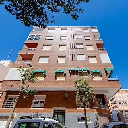 Sunrise Familiar Cerca Del Mar En Torrevieja Torrevieja