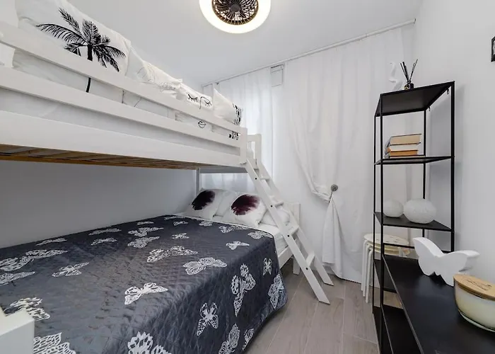 Sunrise Familiar Cerca Del Mar En Torrevieja Lägenhet *