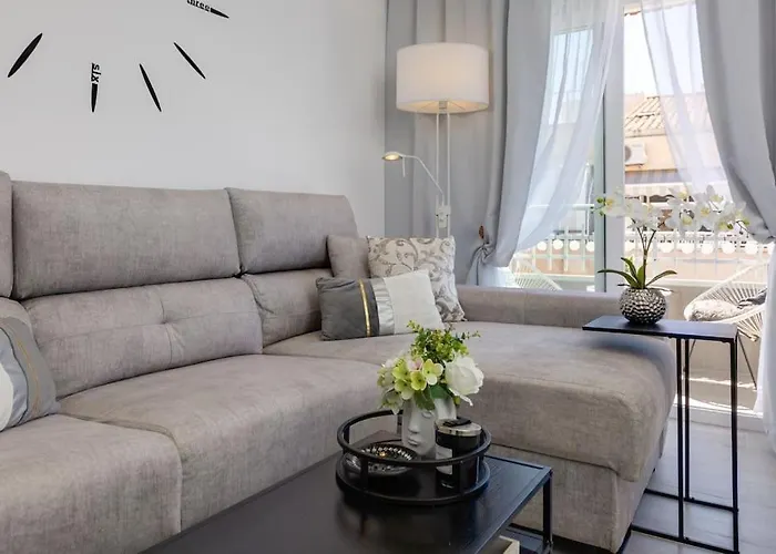 Sunrise Familiar Cerca Del Mar En Torrevieja Torrevieja